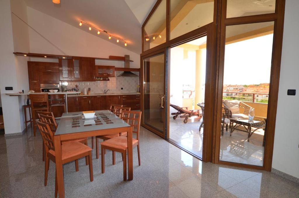 Apartments Ana Wellness Rovinj Bilik gambar